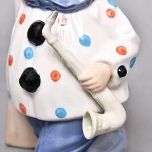 Фарфоровая статуэтка «Клоун с cаксофоном», TENGRA Испания, вторая половина ХХ века.