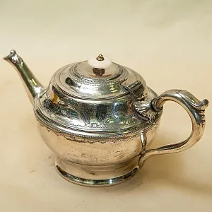Антикварный Заварочный Чайник. Метал Silverplate, SHEFFIELD Англия начало ХХ века.