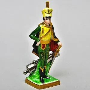 Коллекционная Фарфоровая Статуэтка «Солдат - Гусар», Германия - вторая половина ХХ века.