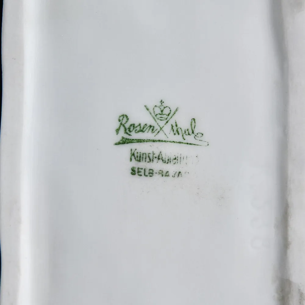 Редкая! Фарфоровая статуэтка «Мальчик с виноградом и собака», ROSENTHAL Германия, первая половина ХХ века. 