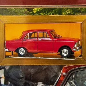 Памятное Подарочное Панно - Картина - Инсталляция «Автомобиль Москвич - 412 - СССР». 