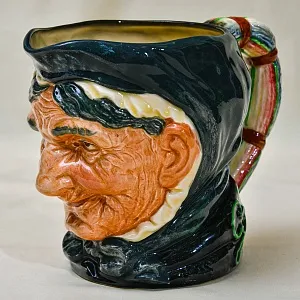 Авторский Фарфоровый Кувшин «Бабушка», Royal Doulton Англия, 1941 - 1955 годы.