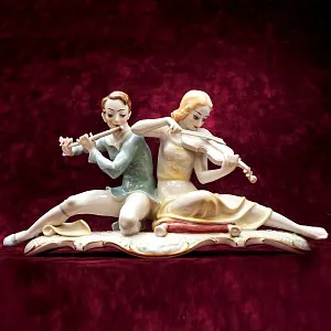 Авторская Фарфоровая статуэтка «СОНАТА, МУЗЫКАЛЬНЫЙ ДУЭТ» Hutschenreuther, Германия.