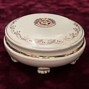 Редкость! Агитационная Подарочная Наградная Шкатулка «Первый разряд» Фаянс ЗиК Конаково, СССР -1958 год.