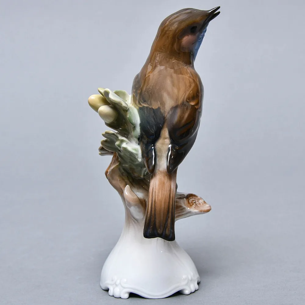 Коллекционная Фарфоровая статуэтка «Птица. Варакушка на дубовой ветке», ROSENTHAL Германия.