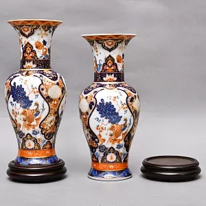 Коллекционные Парные Вазы на подставках из серии «Yokohama» H - 38 см., Фарфор KAISER, Германия.