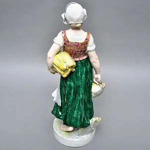 Большая! Коллекционная Фарфоровая статуэтка «Крестьянка с серпом и колосьями», Karl Ens Германия.