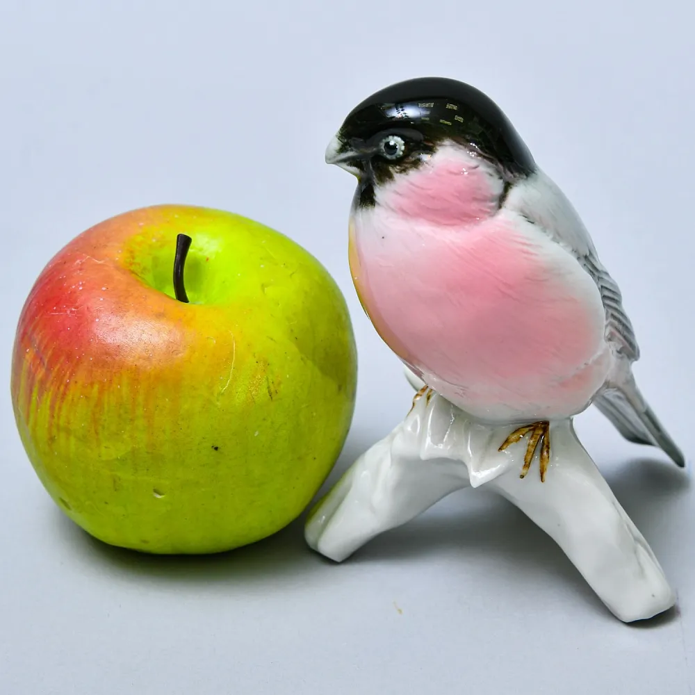 Редкость! Фарфоровая статуэтка «Снегирь», Karl Ens  Германия, 50-е годы ХХ века.