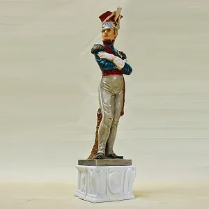 Коллекционная Фарфоровая статуэтка «Офицер» из серии «Армия Наполеона», Capodimonte Италия.