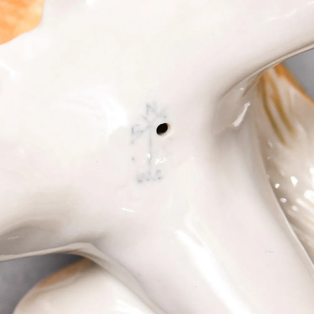 Фарфоровая статуэтка Птица «Красногрудый Снегирь», Karl Ens Германия, 50-е годы ХХ века.