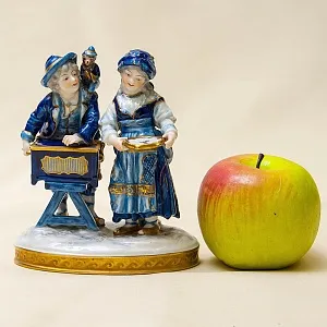 Парная Фарфоровая Статуэтка «Маленький Шарманщик» ФОЛКСТЕД - VOLKSTEDT  Германия.