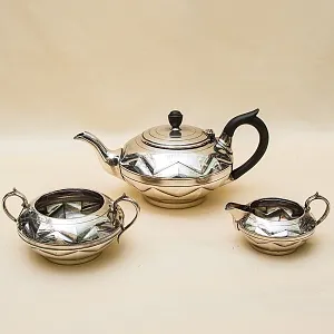 Набор для подачи Чая, АРТ ДЕКО, Silverplate William Hutton&Sons Англия, начало ХХ века.