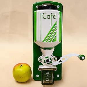 Старинная Настенная Ручная Механическая Кофемолка «PeDe» в стиле АРТ-Деко, Голландия.