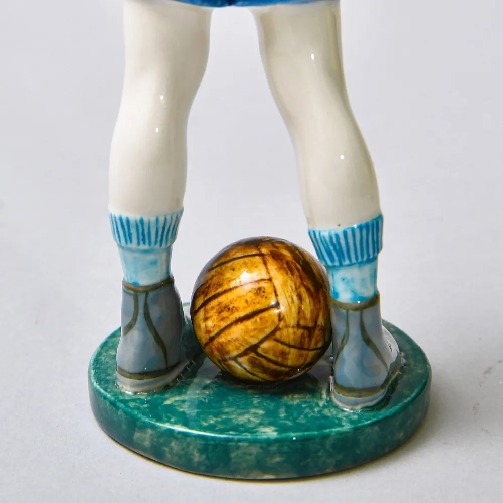 Авторская Коллекционная Фарфоровая Статуэтка «Юный Футболист», Россия.