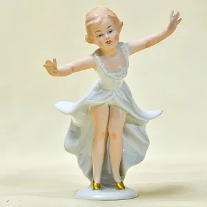 Коллекционная Фарфоровая статуэтка «Маленькая Танцовщица» ВАЛЕНДОРФ - WALLENDORF Германия.