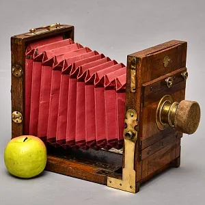  Большой Старинный Антикварный Фотоаппарат - Фотокамера FERDINAND Германия 1900 год.