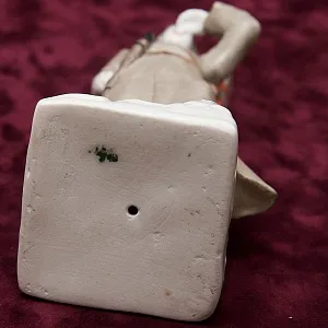 Агитационная Фарфоровая Статуэтка «Пограничник», ЛФЗ СССР -1930-е годы ХХ века.