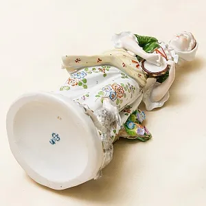 Коллекционная Фарфоровая Статуэтка «Весёлая Пастушка» Н-24см. SITZENDORF, Германия - 50гг..