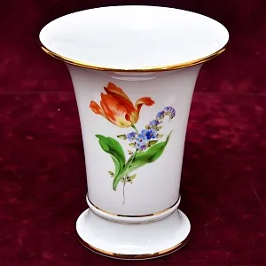 Коллекционная Фарфоровая Ваза «ТЮЛЬПАН» Н -19 см., MEISSEN Германия, первая половина ХХ века.
