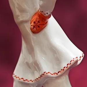 Фарфоровая Статуэтка «На катке», ЛФЗ СССР -1950-60 годы ХХ века.