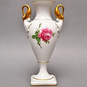 Ваза с ручками в виде позолоченных Лебедей «РОЗА», Фарфор KAISER Германия, 1958 - 1960 годы.