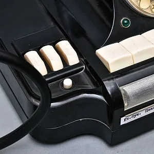 Настольная Электрическая Лампа - Светильник «Директорский Телефон КД-6 Гербовый» СССР - 1965 год.