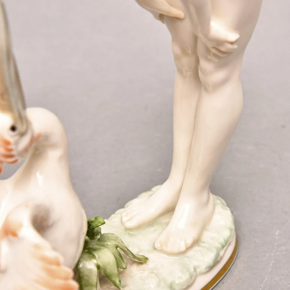 Коллекционная статуэтка «Девушка и Пеликан», Фарфор Hutschenreuther Германия, 1955 - 1968 годы.