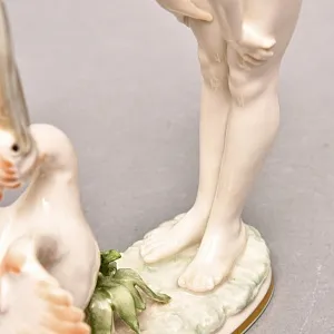 Коллекционная статуэтка «Девушка и Пеликан», Фарфор Hutschenreuther Германия, 1955 - 1968 годы.