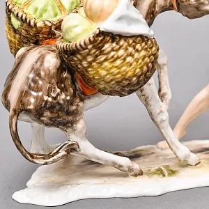 Редкость! Фарфоровая статуэтка «Мальчик и осел», KAISER Германия, 1970 - 1979 годы.