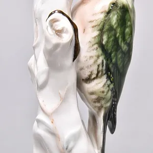 Птица - Фарфоровая статуэтка «Зеленый дятел на стволе дерева», ROSENTHAL Германия, 40-е годы.