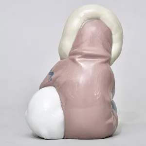 Коллекционная Фарфоровая статуэтка «Мальчик эскимос с медвежонком», Lladro Испания, 1972 - 2007 годы.