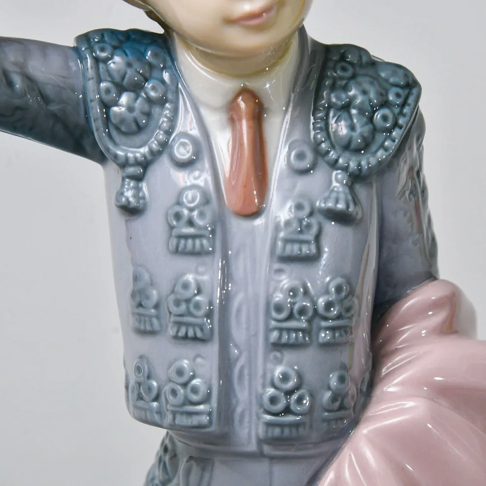 Коллекционная Фарфоровая Статуэтка «Маленький Матадор», Lladro Испания - 1980 год.