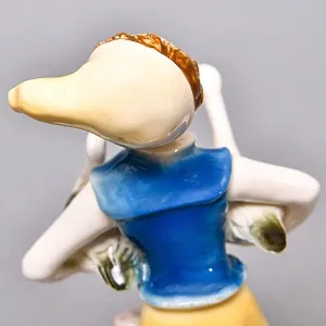 Коллекционная Фарфоровая статуэтка «Мальчик с гусями и поросенком», Karl Ens Германия.