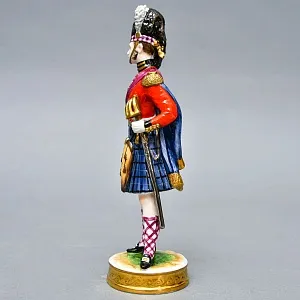 Редкая!!! Фарфоровая Cтатуэтка «Солдаты Британской Армии. 92-й пехотный полк», RUDOLF KAMMER Германия. 