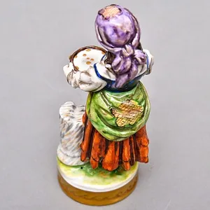 Коллекционная Фарфоровая Статуэтка «Девочка - танцовщица собирает монеты», VOLKSTEDT Германия -50 гг.