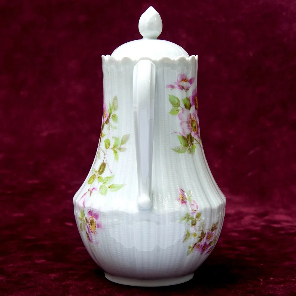 Чайно-кофейный Фарфоровый набор «Тет-а-Тет» из серии «Шиповник», Limoges Франция -1979 год.