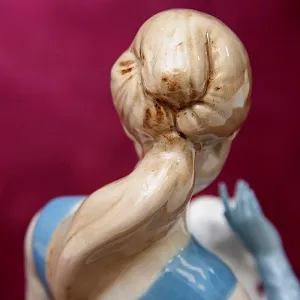 Коллекционная Статуэтка «Дама с Болонкой» Фарфор ROYAL DUX BOHEMIA -1970 год.