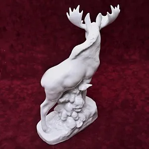 Большая Авторская Фарфоровая Статуэтка «Лось», Воробьёв ЛФЗ, СССР  - 1951 год.