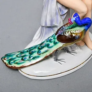 Коллекционная статуэтка «Обнаженная девушка с зеркалом и павлином», Фарфор, FASOLD & STAUCH Германия.