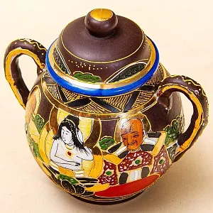 Антикварный Чайный фарфоровый сервиз в стиле Satsuma, Япония, FUTAJI, первая половина ХХ века.