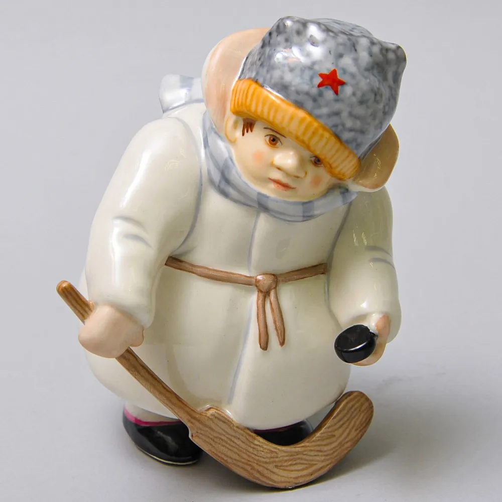 Авторская Коллекционная Фарфоровая Статуэтка «Хоккей моего детства», Россия.