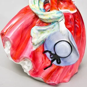 Коллекционная Фарфоровая статуэтка «Прекрасное Утро. Девушка со шляпой», Royal Doulton Англия.