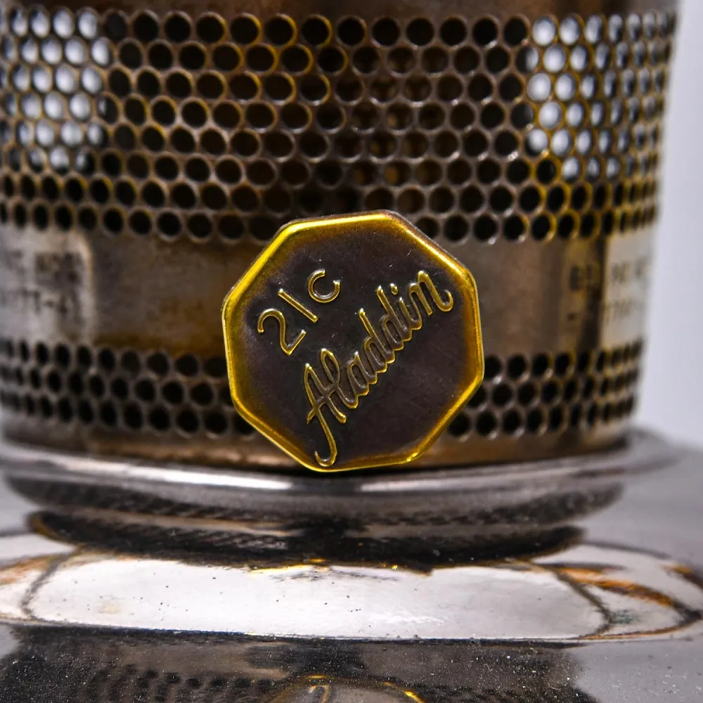 Редкость!!! Винтажная Керосиновая Лампа с Матовым Стеклянным Плафоном «Aladdin» Англия 50гг.