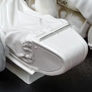 Большая Коллекционная Авторская Статуэтка «Берегись автомобиля», фарфор, Россия.