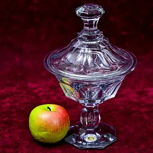 Хрустальная Ваза - Конфетница с крышкой на ножке, VAL SAINT LAMBERT Бельгия.