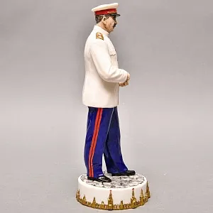 Коллекционная Авторская Статуэтка «Генералиссимус СССР - Сталин И.В.», фарфор, Россия. 