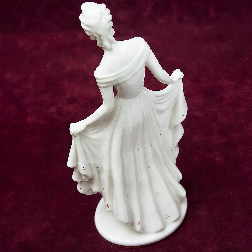 Фарфоровая Статуэтка «Девушка в белом платье», Hutschenreuther, Германия -1955-1968гг.