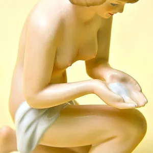 Фарфоровая Статуэтка «У ручья» Н-20 см. WALLENDORF Германия вторая половина ХХ века.