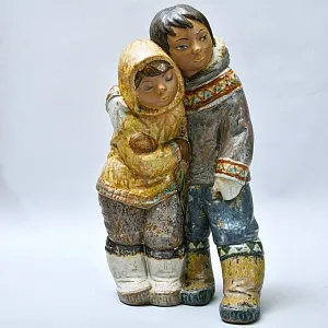 Редкость! Большая Фарфоровая Статуэтка «ЭСКИМОСЫ МАЛЬЧИК И ДЕВОЧКА» Н-38 см. Грес Lladro, Испания.