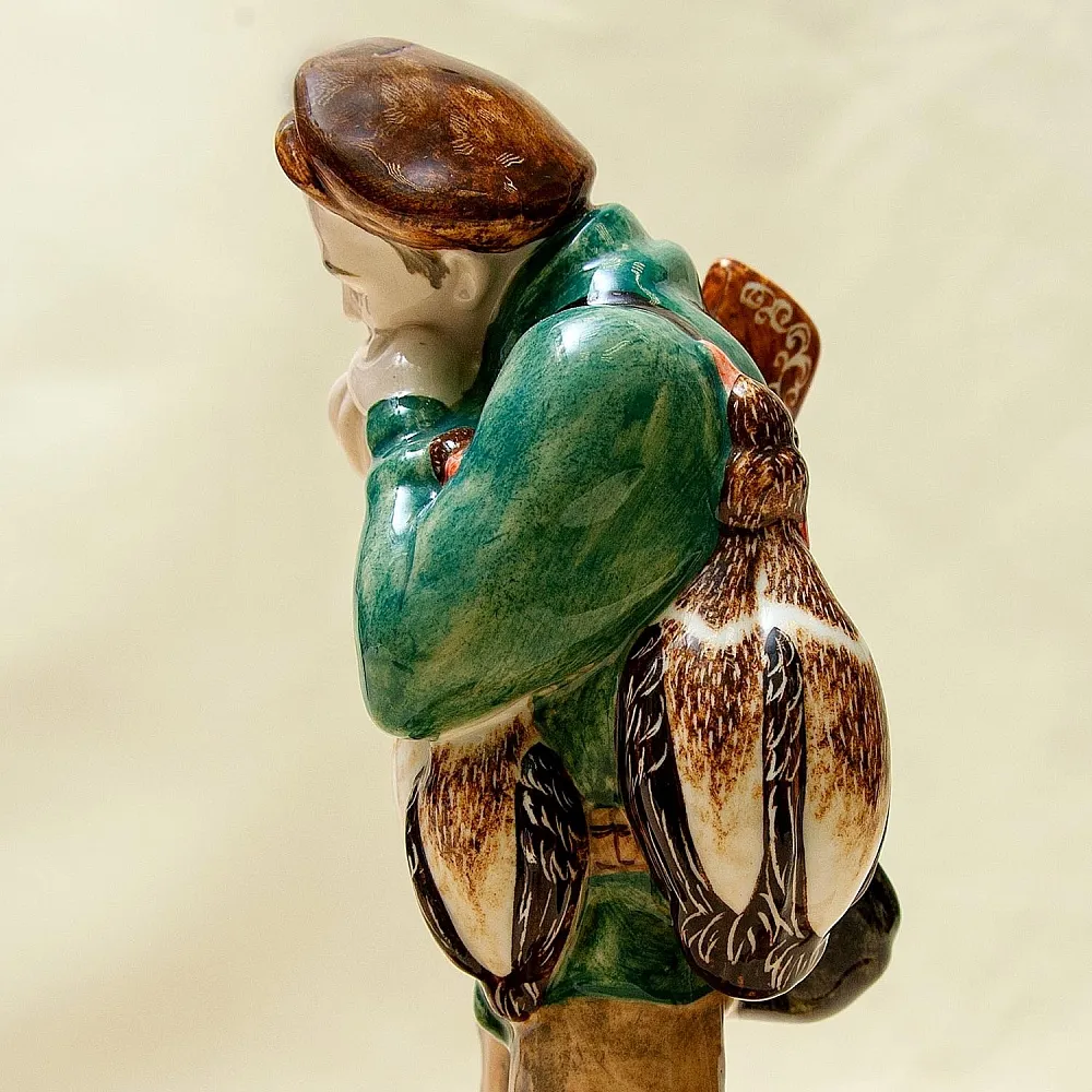 Авторская Коллекционная Фарфоровая Статуэтка «Охотник - Утиная охота», Россия.